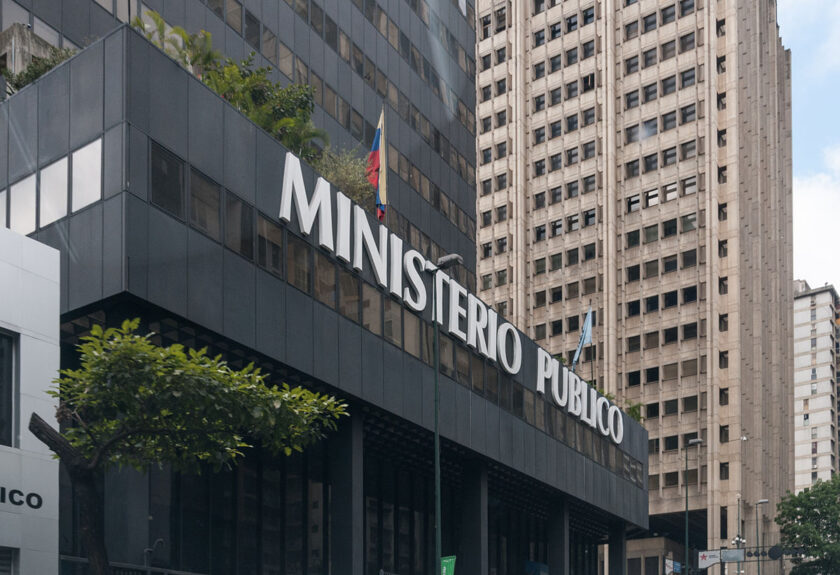 Saab solicitó 67 órdenes de captura y 142 allanamientos por corrupción