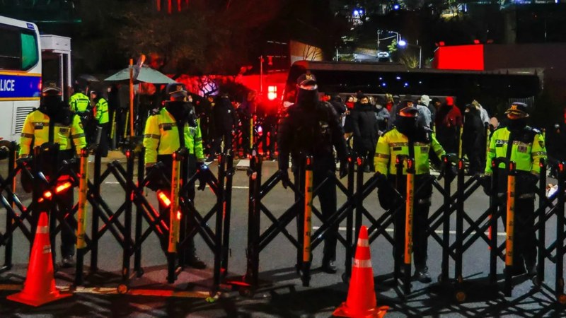 Presidente del Corea del Sur fue protegido por surcoreanos y el Ejército de la capital.