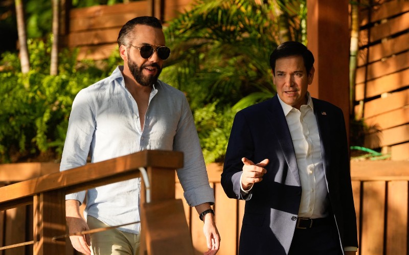 Bukele y Rubio se reunieron con el fin de acordar temas migratorios