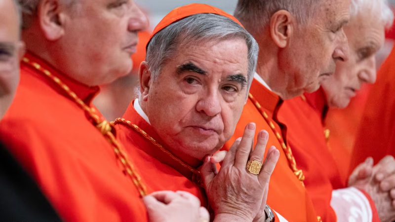 Giovanni Becciu fue obligado a renunciar por casos de corrupción en la Santa Sede.