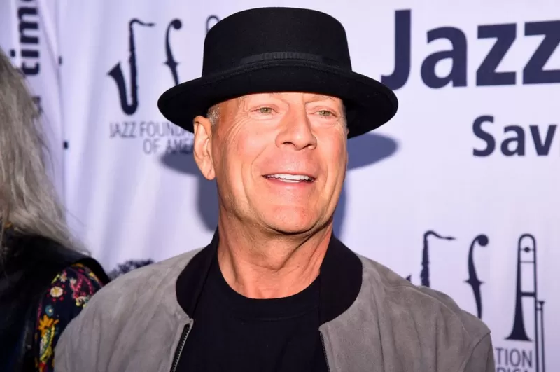 Bruce Willis se retira de la actuación, tras ser diagnosticado con afasia