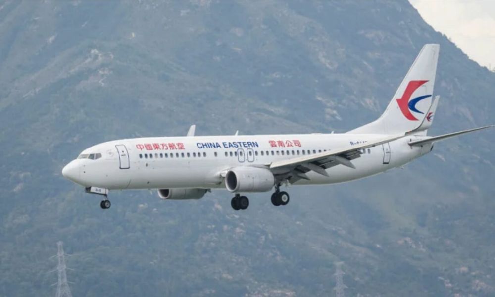 Avión con 133 pasajeros se estrelló en China