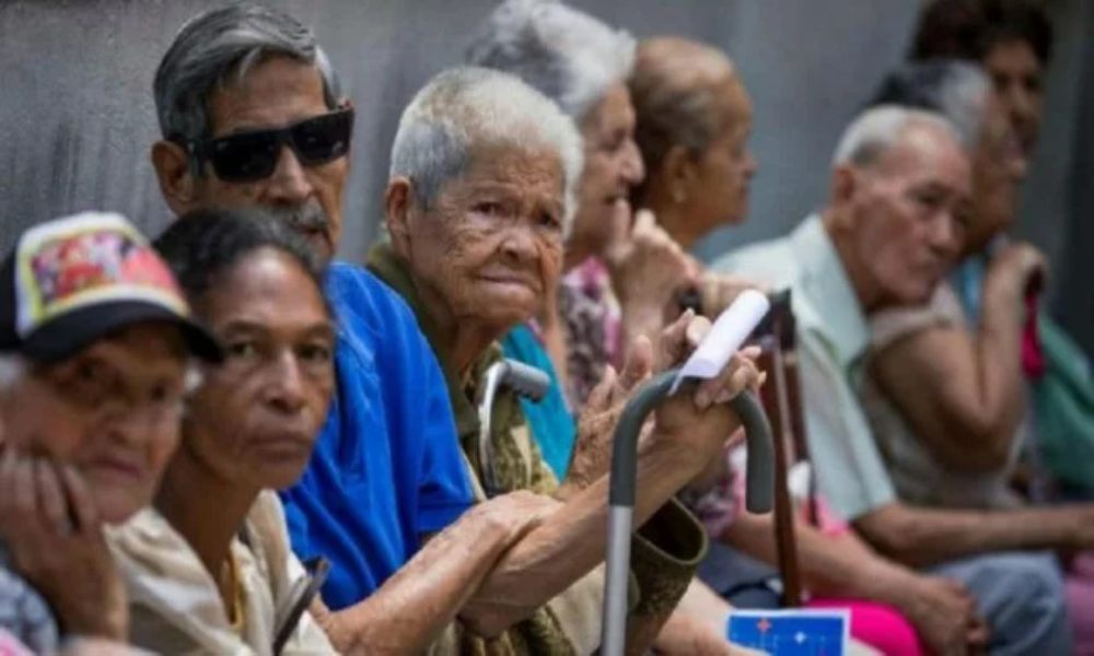 El Instituto Venezolano del Seguro Social (IVSS) anunció que pagará a los pensionados, la segunda parte correspondiente al retroactivo de marzo.