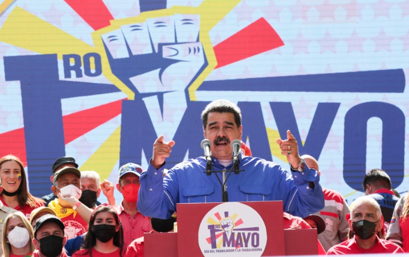 Maduro aprobó "bono único" de 2 mil 227 dólares para jubilados entre 2018 y 2022