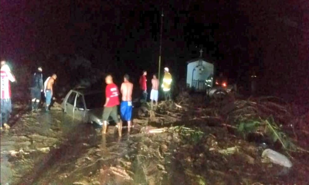 Derrumbes e inundaciones en Mérida tras fuertes lluvias