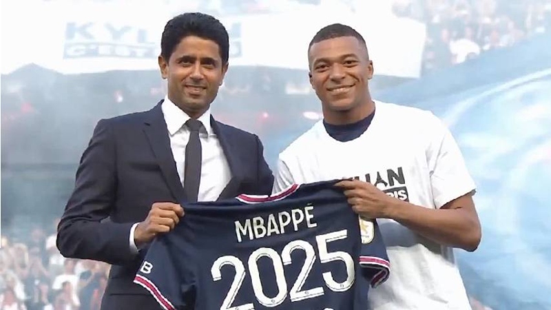 PSG oficializa renovación de Mbappé hasta 2025