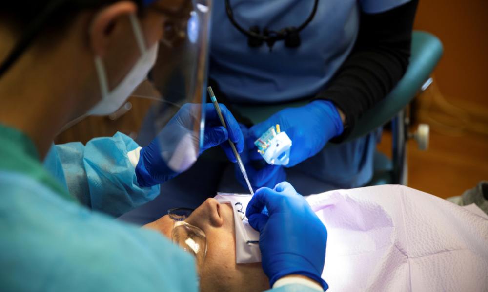 Bolívar: detenidos colombiano y venezolana por ejercicio ilegal de odontología