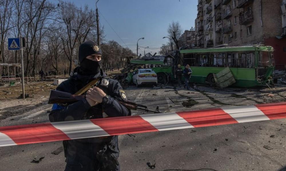 Ataque contra convoy con periodistas deja un muerto y dos heridos en el Donbas