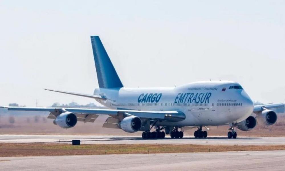Justicia argentina retiene a venezolanos del avión sancionado por EEUU