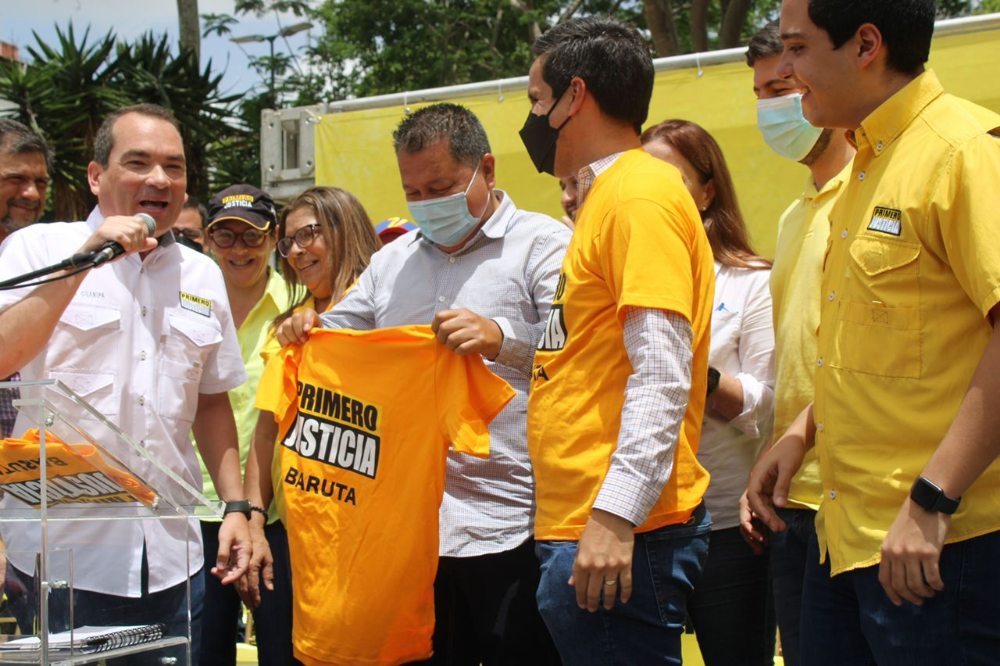 Concejal Luis Aguilar se incorpora a las filas de Primero Justicia
