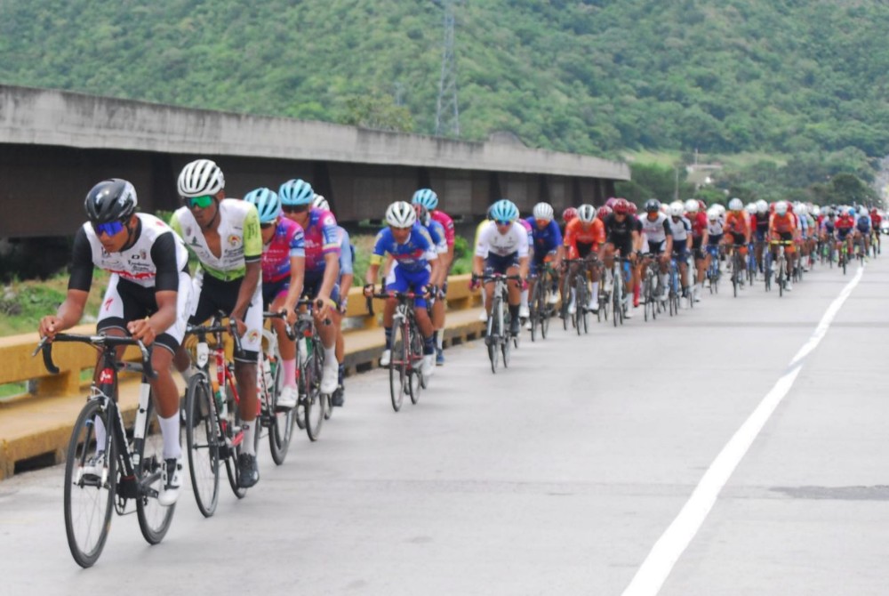 Carabobeño Luis Gómez mantiene liderato de la Vuelta a Venezuela