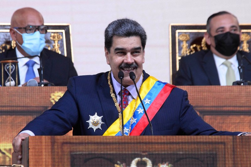Maduro evalúa pagar los aguinaldos por adelantado +DETALLES