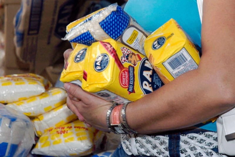 Cesta alimentaria en Caracas aumentó 40 % tras aumento del dólar