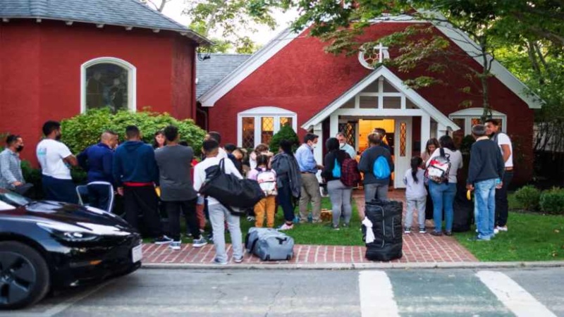 Florida trasladó a migrantes venezolanos a isla en Massachusetts