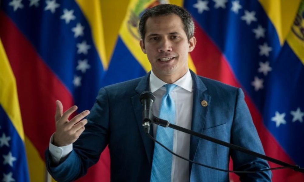 Senadores republicanos acusan a Biden de erosionar la legitimidad de Guaidó