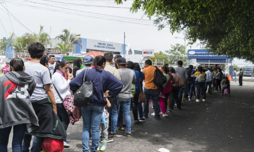 Costa Rica hará cambios migratorios si no sube el apoyo internacional