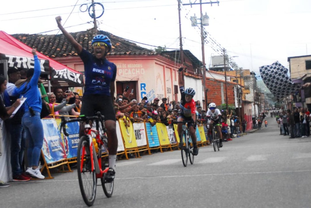 Anghisbel del Valle ganó segunda etapa de la Vuelta a Venezuela Femenina