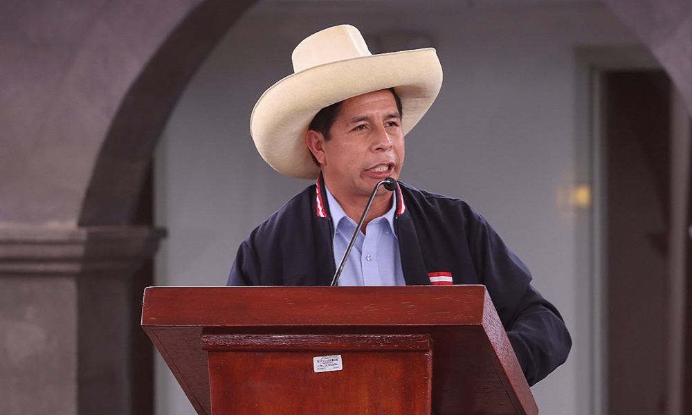 Congresistas denuncian un golpe de Estado del presidente Castillo en Perú