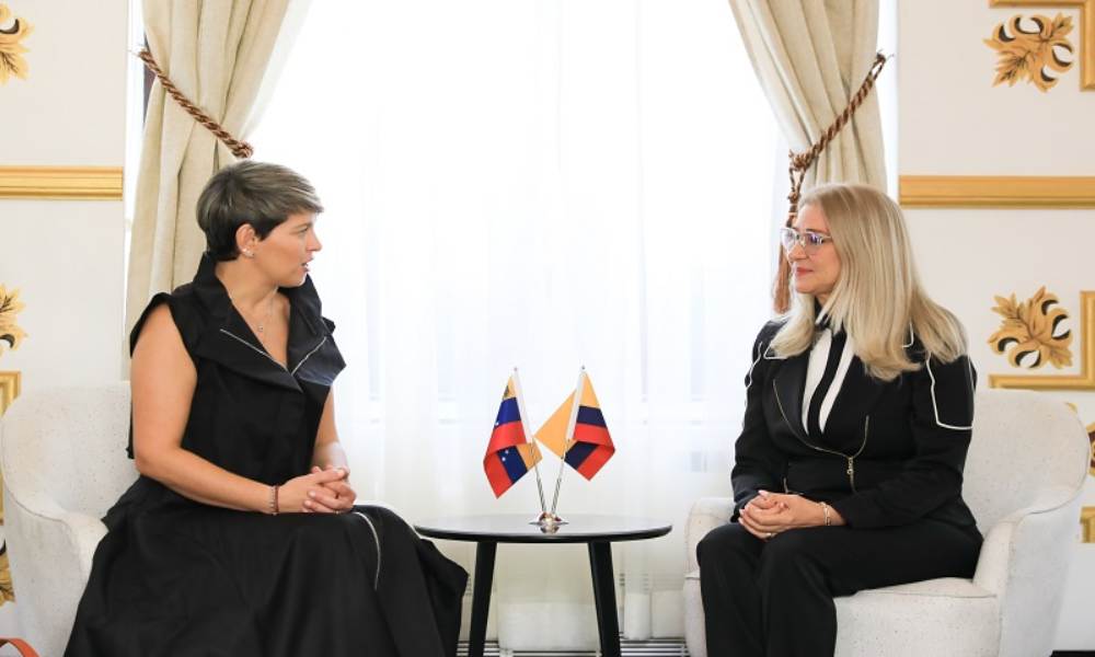 Primera dama de Colombia llegó a Venezuela para afianzar relaciones entre ambos países