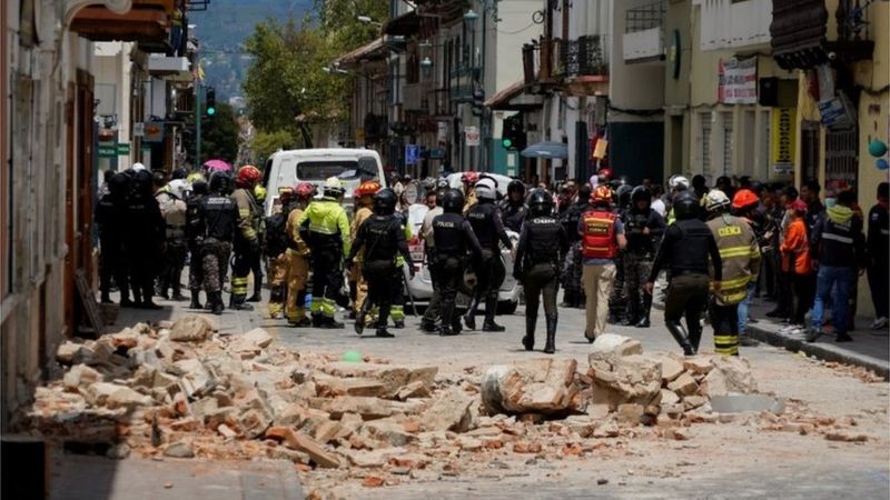 Terremoto en Ecuador: Al menos 13 fallecidos y decenas de heridos