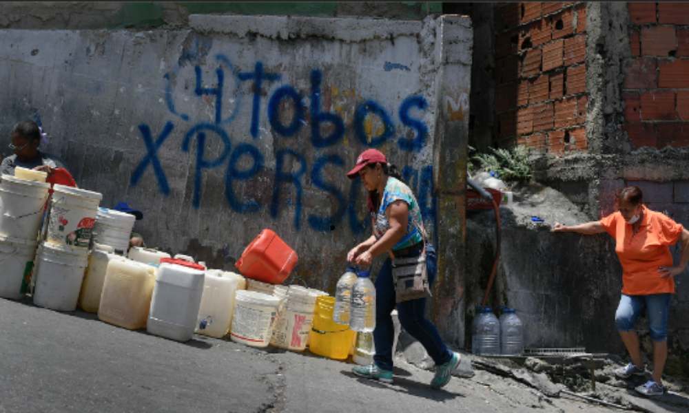 Mayoría de venezolanos padecen hasta cuatro días a la semana sin agua corriente