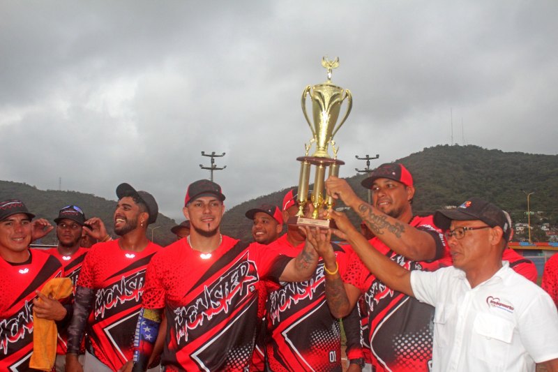 Cuadrangular de Béisbol “Copa Juan Carlos Betancourt”