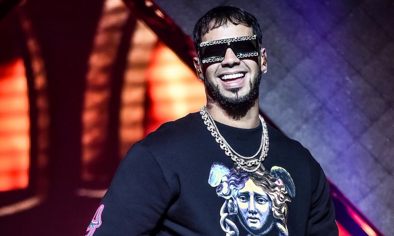 Anuel recorrió el sur de Valencia junto a Lacava +VIDEOS