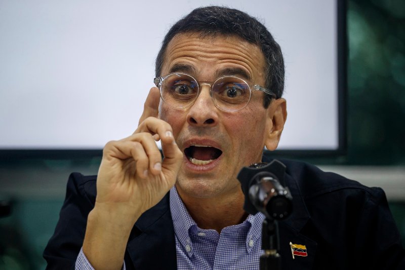 Capriles aseguró que no habrá aumento del salario el 1May