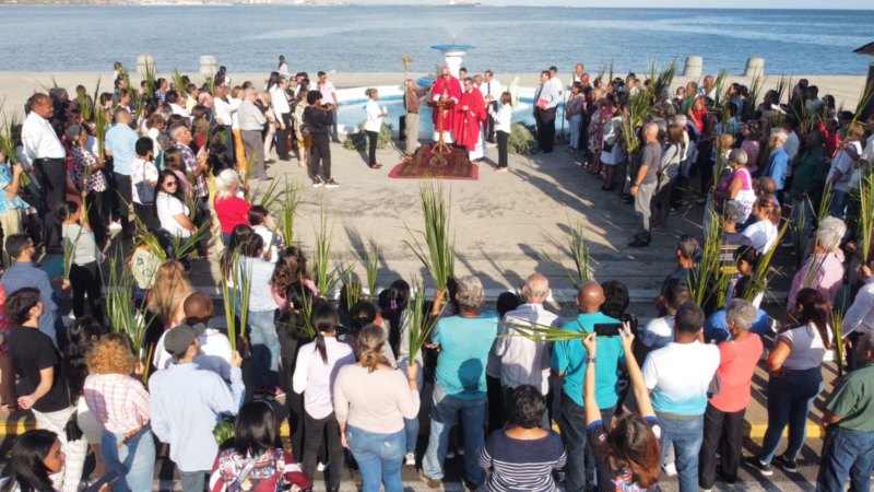 Celebrado Domingo de Ramos en la Catedral de Puerto Cabello