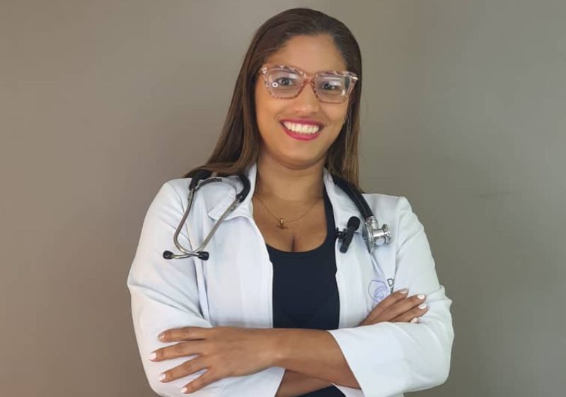 Dra. Florangel Salazar ofrece el programa de “Salud y bienestar”