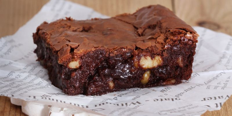 Brownies de chocolate con dos ingredientes y sin horno