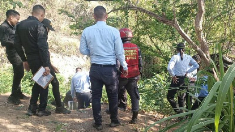 Hallaron dos cadáveres sin documentación en El Tamarindo