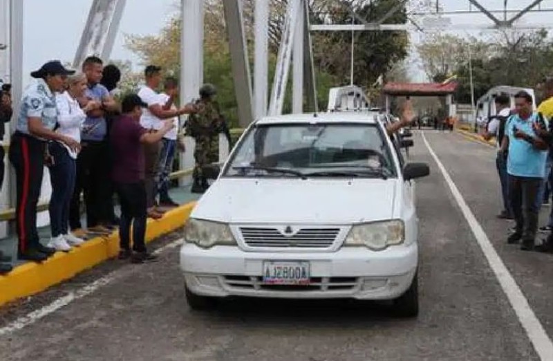 Cúcuta prohibió ingreso de taxistas venezolanos