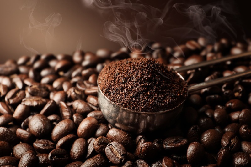 Café, canela y azúcar: El ritual para atraer abundancia económica
