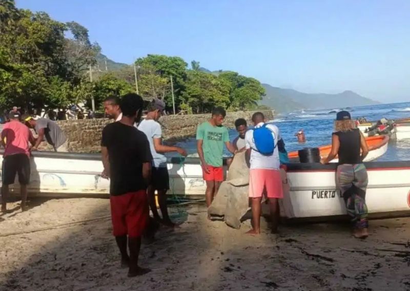 En Choroní piden helicópteros y fragatas para encontrar a tres pescadores