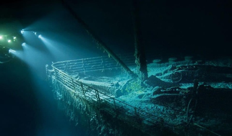 Desapareció submarino con turistas que verían restos del Titanic