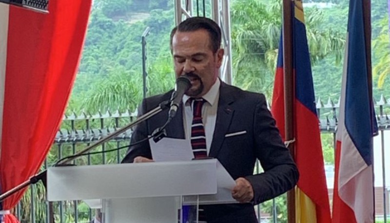 Embajador de Francia se despide de Venezuela: "Dejo mi corazón por siempre"