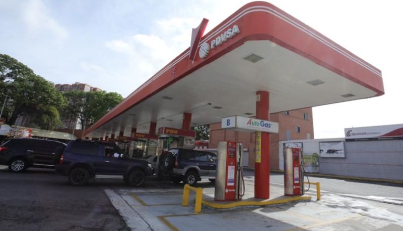 Maduro pide resolver el acceso al combustible a productores