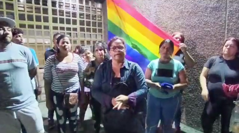 "Nadie sabe nada, merecemos respeto": Familiares de los 33 detenidos en sauna Valencia exigen justicia