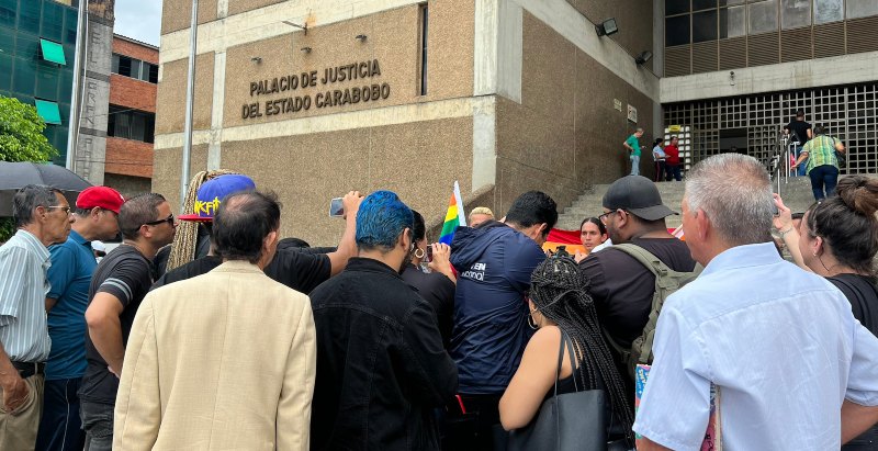Fiscalía imputó tres delitos a 33 detenidos por caso del sauna en Valencia
