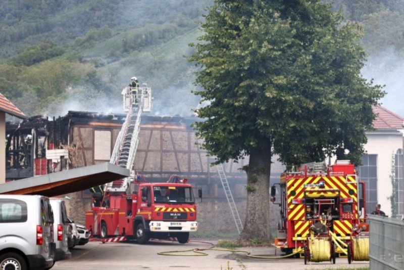 Francia: 11 fallecidos por incendio en albergue vacacional