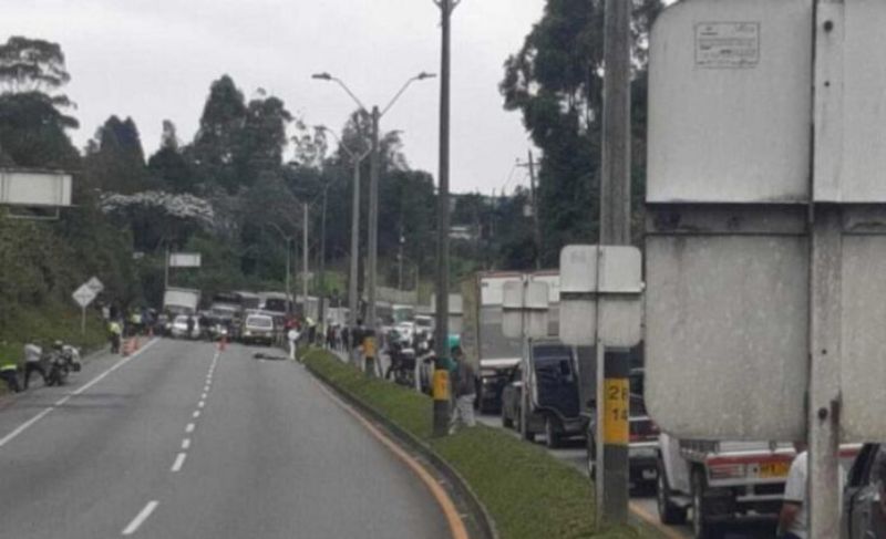 Matan a balazos a venezolano en la vía Bogotá - Medellín