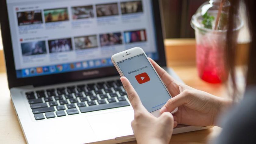 Youtuber descubrió a profesor que enviaba mensajes sexuales a menores