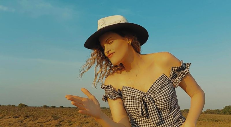 Anabella Mondi empodera a la mujer con "Voz" +VIDEO