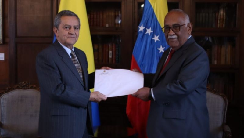 Venezuela abrirá cinco consulados en Colombia a finales de septiembre