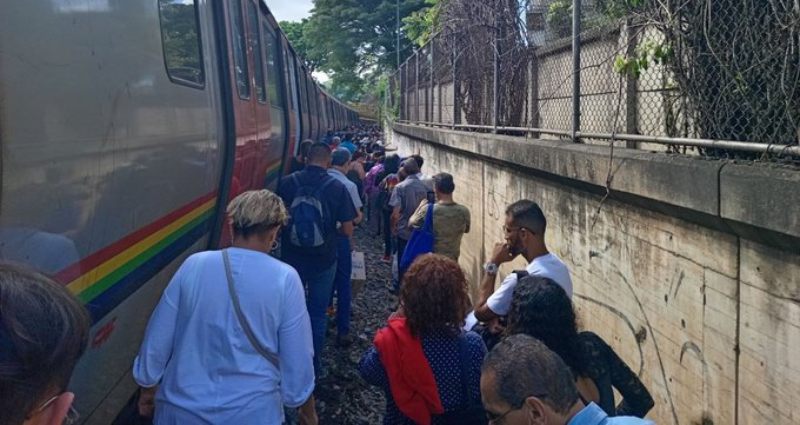 Explosión en el Metro de Caracas causa alarma +VIDEOS