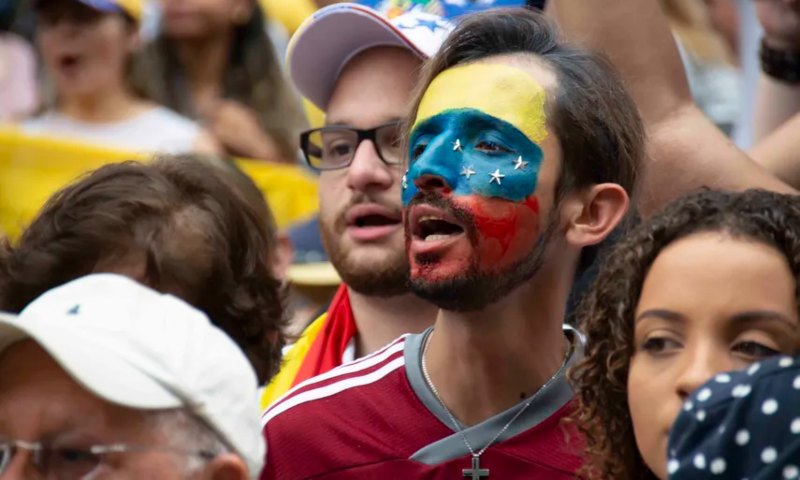 Alcaldesa de Miami-Dade insta a venezolanos a votar en Primarias