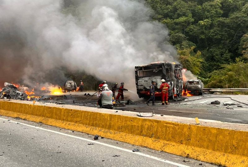 Al menos 8 muertos y 9 heridos por fuerte accidente en la GMA