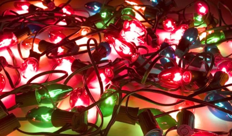 50 % de los incendios en diciembre son por luces de Navidad