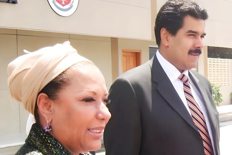 Maduro despide a Piedad Córdoba: "La lucha sigue"